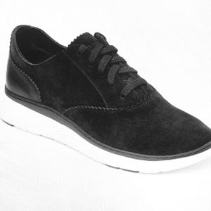 Vionic Taylor Suede Sneakers